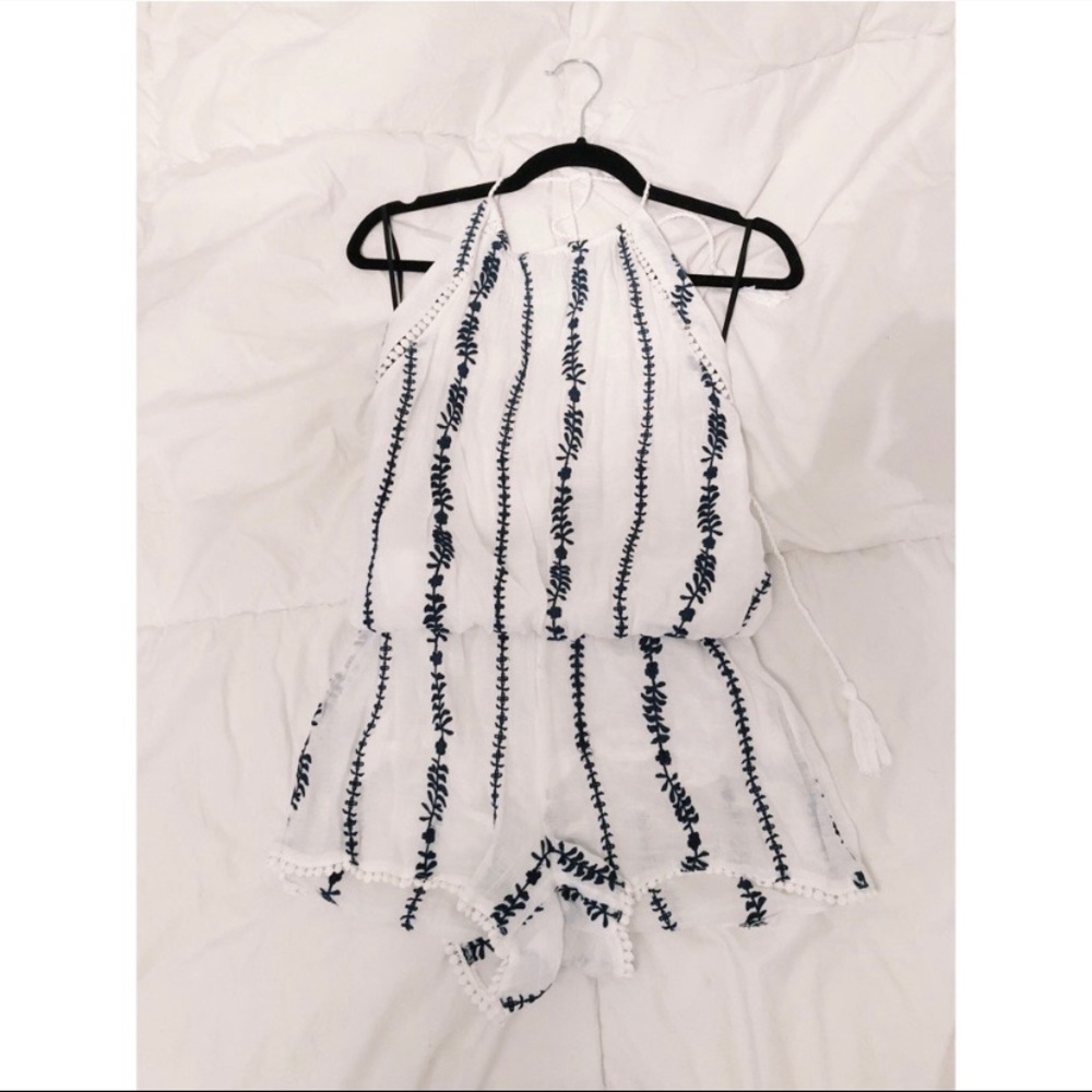 Embroidered Halter Romper - Picture 2 of 4